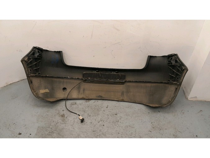 PARAGOLPES TRASERO VOLKSWAGEN GOLF GRIS 2005