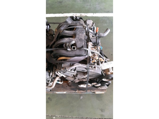 MOTOR CON ACCESORIOS Y CAJA DE CAMBIOS CITROEN XSARA 1999