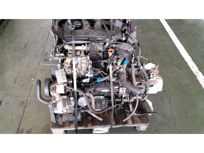 MOTOR CON ACCESORIOS Y CAJA DE CAMBIOS CITROEN XSARA 1999