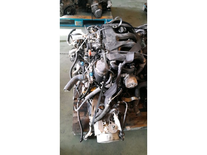 MOTOR CON ACCESORIOS Y CAJA DE CAMBIOS CITROEN XSARA 1999