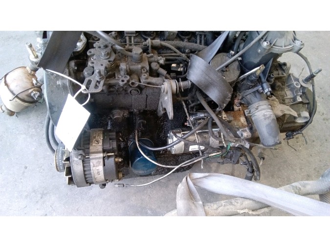 MOTOR CON ACCESORIOS Y CAJA DE CAMBIOS CITROEN C15 1995