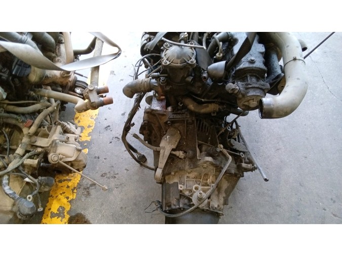 MOTOR CON ACCESORIOS Y CAJA DE CAMBIOS CITROEN C15 1995