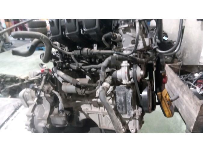MOTOR CON ACCESORIOS Y CAJA DE CAMBIOS PEUGEOT 208