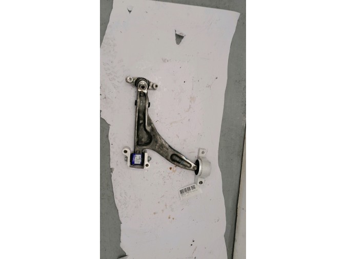 BRAZO SUSPENSION INFERIOR DELANTERO DERECHO VOLVO V60 2021