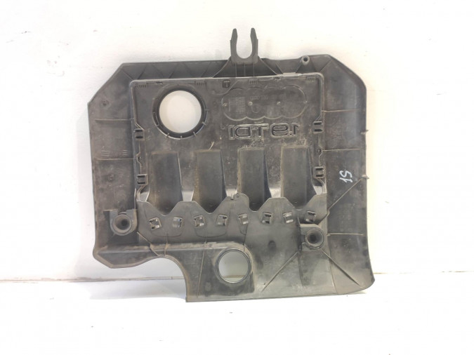 Tapa del motor AUDI A3 2006