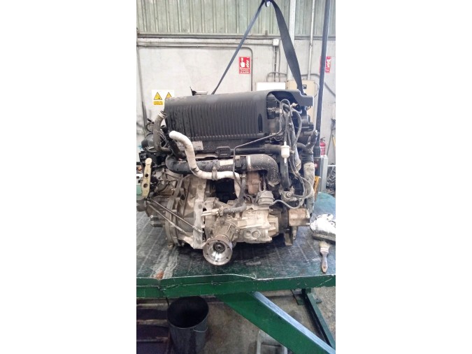 MOTOR CON ACCESORIOS Y CAJA DE CAMBIOS LAND ROVER FREELANDER 2004