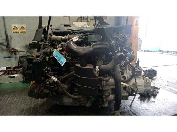 MOTOR CON ACCESORIOS Y CAJA DE CAMBIOS PEUGEOT PARTNER 2002