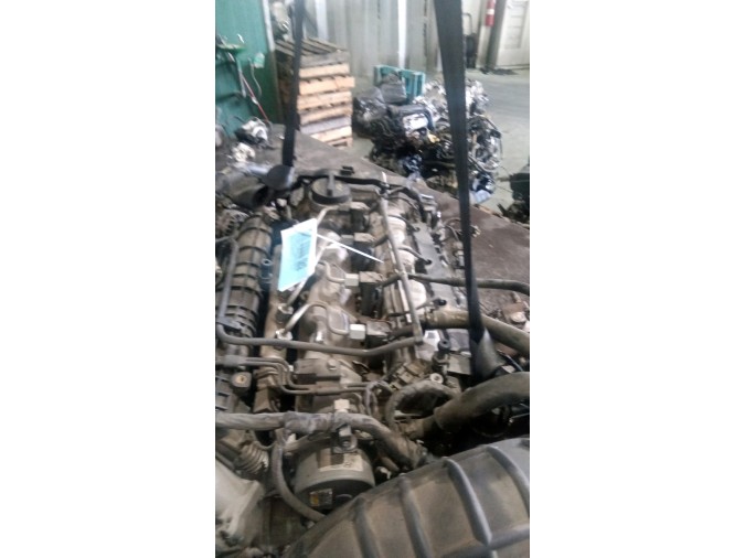 MOTOR CON ACCESORIOS SIN CAJA DE CAMBIOS HYUNDAI I30 2014