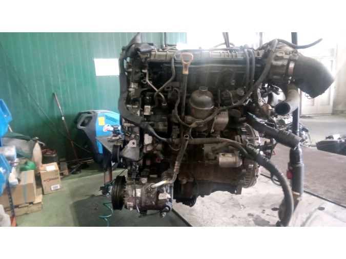 MOTOR CON ACCESORIOS SIN CAJA DE CAMBIOS HYUNDAI I30 2014