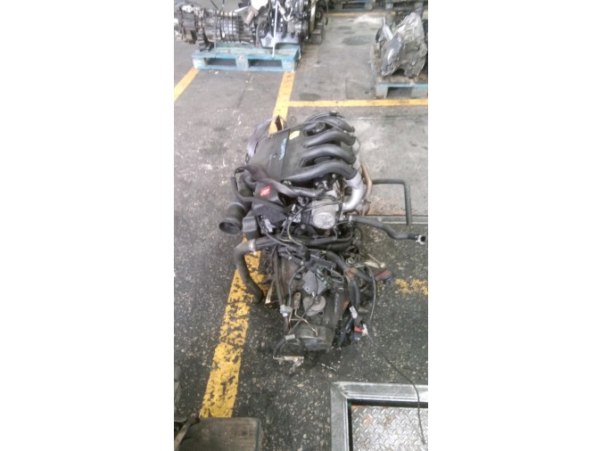 MOTOR CON ACCESORIOS Y CAJA DE CAMBIOS CITROEN XSARA 2001
