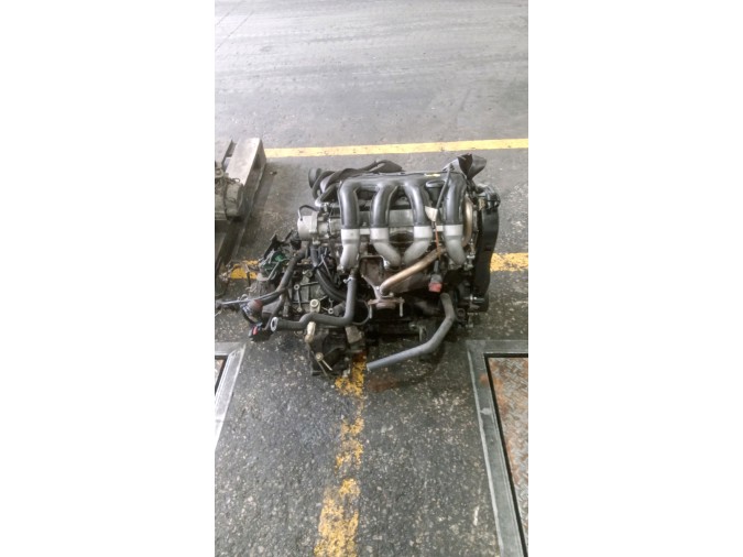 MOTOR CON ACCESORIOS Y CAJA DE CAMBIOS CITROEN XSARA 2001
