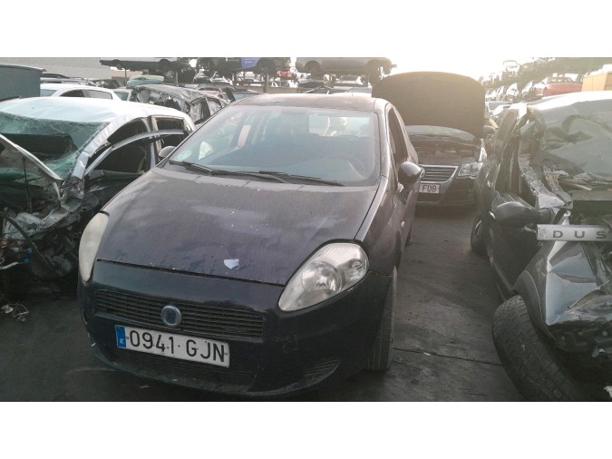 MOTOR CON ACCESORIOS Y CAJA DE CAMBIOS FIAT PUNTO 2008