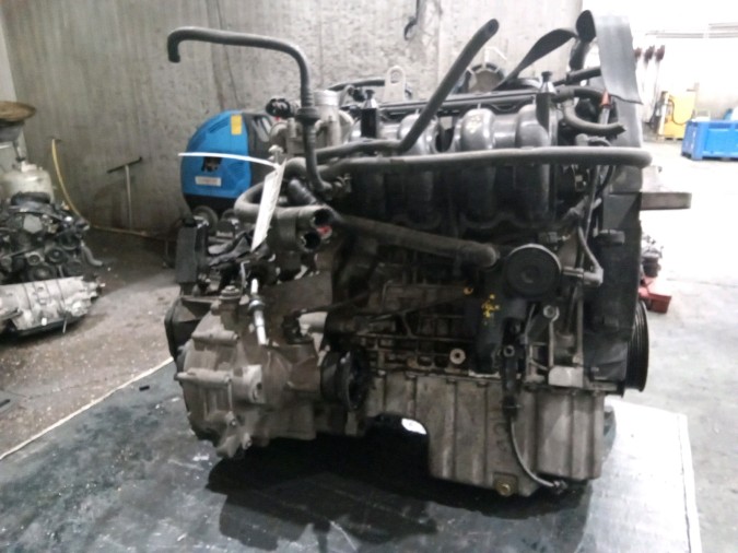 MOTOR CON ACCESORIOS Y CAJA DE CAMBIOS VOLKSWAGEN POLO