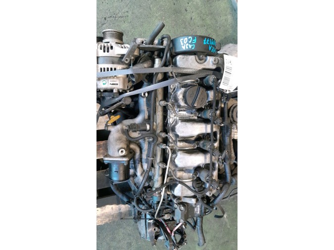 MOTOR CON ACCESORIOS SIN CAJA DE CAMBIOS HYUNDAI TRAJET 2002