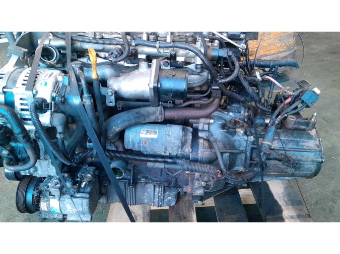MOTOR CON ACCESORIOS SIN CAJA DE CAMBIOS HYUNDAI TRAJET 2002