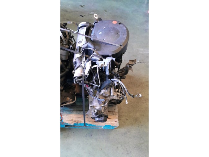 MOTOR CON ACCESORIOS Y CAJA DE CAMBIOS VOLKSWAGEN POLO 1999