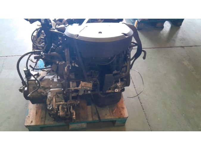 MOTOR CON ACCESORIOS Y CAJA DE CAMBIOS VOLKSWAGEN POLO 1999