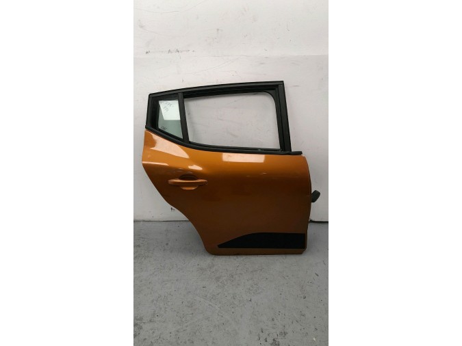 PUERTA TRASERA DERECHA DACIA SANDERO DORADA 2022