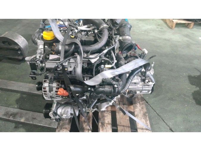 MOTOR CON ACCESORIOS SIN CAJA DE CAMBIOS DACIA SANDERO 2022