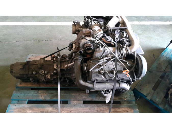 MOTOR CON ACCESORIOS Y CAJA DE CAMBIOS AUDI A4 2002