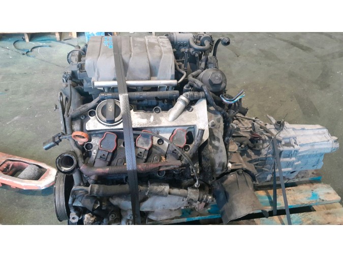 MOTOR CON ACCESORIOS Y CAJA DE CAMBIOS AUDI A6 2005