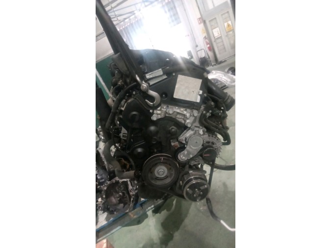 MOTOR CON ACCESORIOS Y CAJA DE CAMBIOS PEUGEOT 207 2010