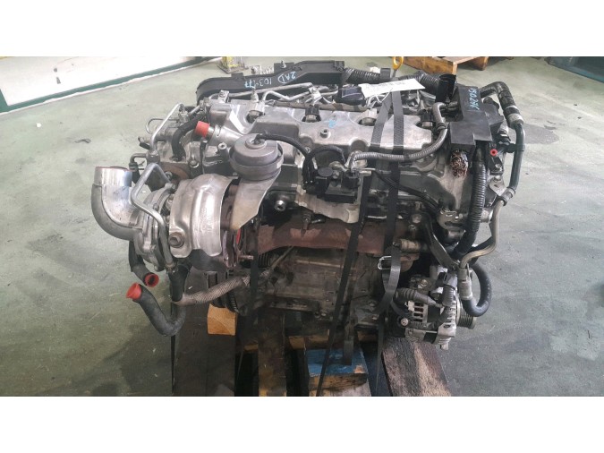MOTOR CON ACCESORIOS SIN CAJA DE CAMBIOS TOYOTA AVENSIS 2008