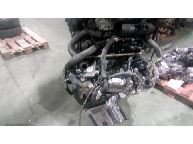 MOTOR CON ACCESORIOS Y CAJA DE CAMBIOS CITROEN C4 PICASSO 2015