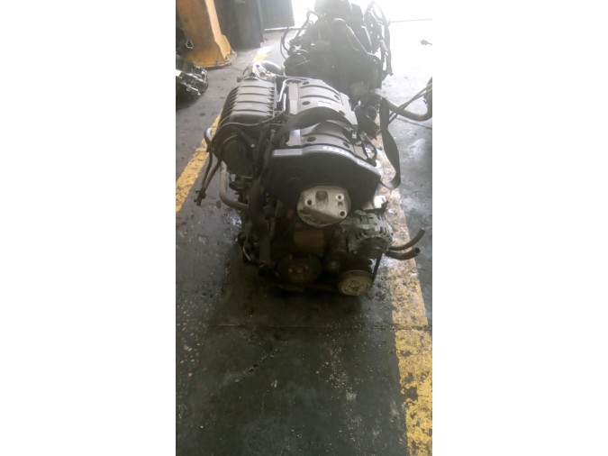 MOTOR CON ACCESORIOS Y CAJA DE CAMBIOS PEUGEOT 307 2004