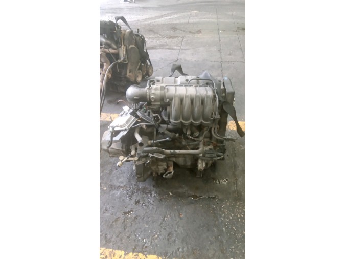 MOTOR CON ACCESORIOS Y CAJA DE CAMBIOS PEUGEOT 307 2004