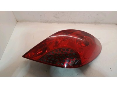 PILOTO TRASERO DERECHO PEUGEOT 207 2008