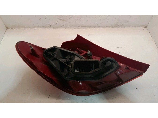 PILOTO TRASERO DERECHO PEUGEOT 207 2008