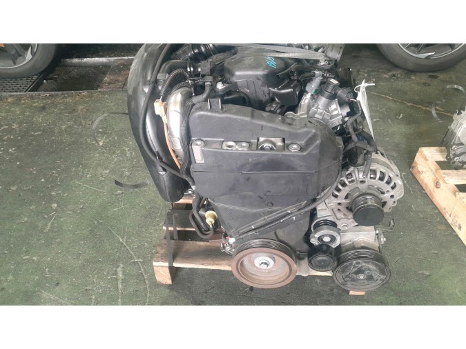 MOTOR CON ACCESORIOS SIN CAJA DE CAMBIOS DACIA SANDERO