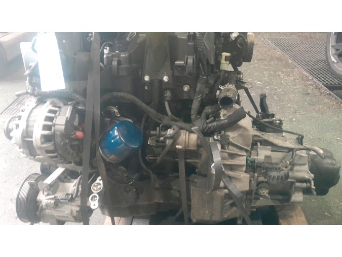 MOTOR CON ACCESORIOS SIN CAJA DE CAMBIOS DACIA SANDERO