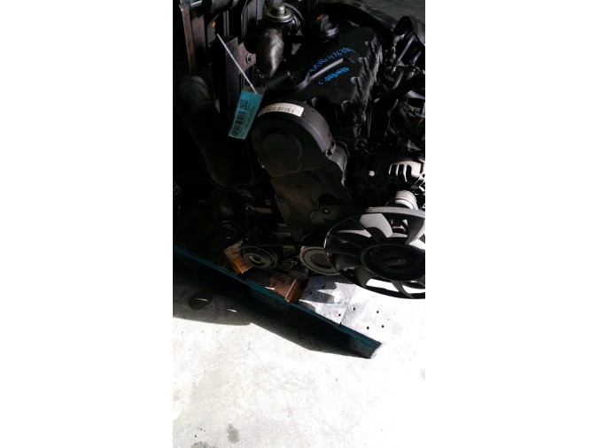 MOTOR CON ACCESORIOS Y CAJA DE CAMBIOS SKODA SUPERB 2005
