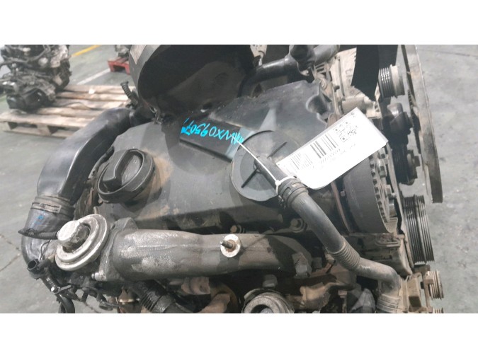 MOTOR CON ACCESORIOS Y CAJA DE CAMBIOS VOLKSWAGEN PASSAT 2002