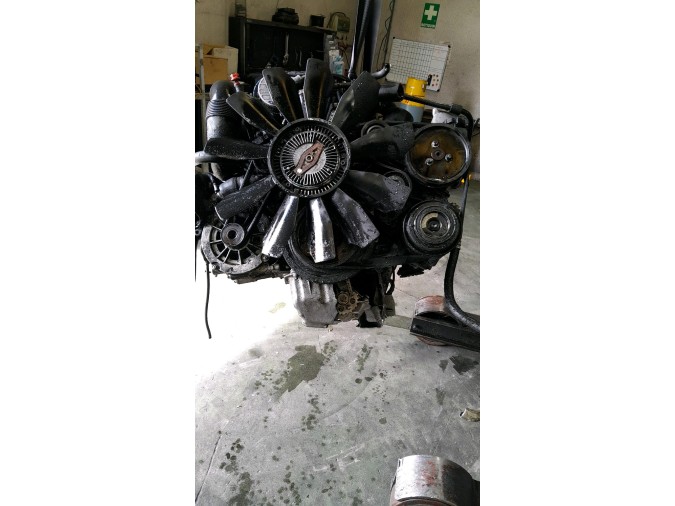MOTOR CON ACCESORIOS Y CAJA DE CAMBIOS MERCEDES E 320 CDI 2000