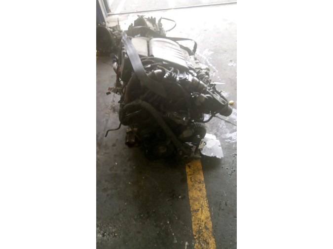 MOTOR CON ACCESORIOS Y CAJA DE CAMBIOS PEUGEOT 206 2005