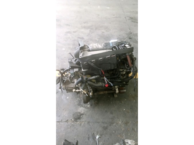 MOTOR CON ACCESORIOS Y CAJA DE CAMBIOS PEUGEOT 206 2005