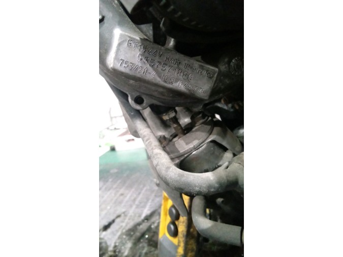 MOTOR CON ACCESORIOS Y CAJA DE CAMBIOS CITROEN XSARA PICASSO 2004
