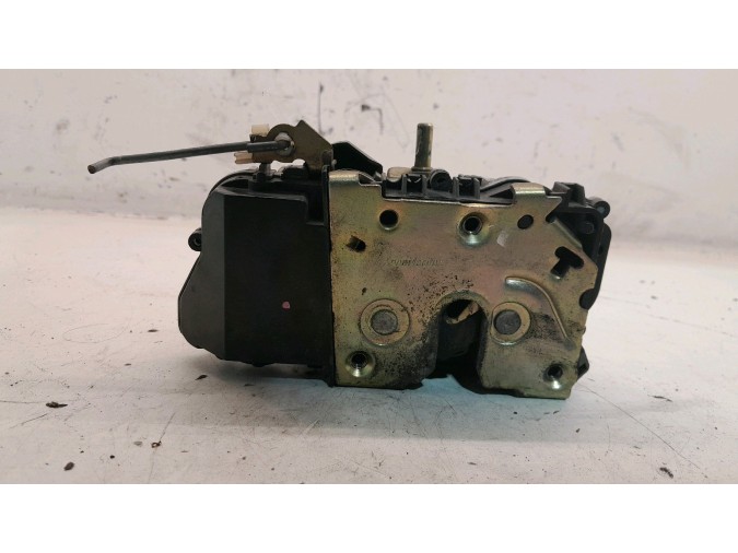 CERRADURA PUERTA DELANTERA DERECHA CITROEN XSARA PICASSO 2004