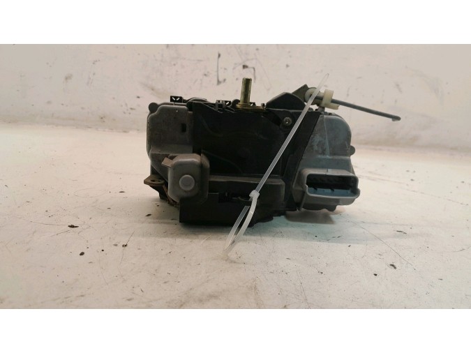 CERRADURA PUERTA DELANTERA DERECHA CITROEN XSARA PICASSO 2004