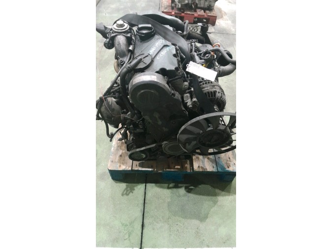 MOTOR CON ACCESORIOS Y CAJA DE CAMBIOS AUDI A4 2003