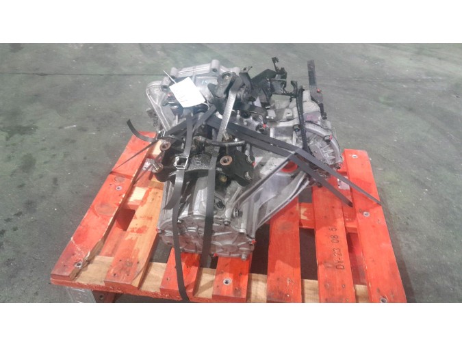 CAJA CAMBIOS HYUNDAI TRAJET 2002