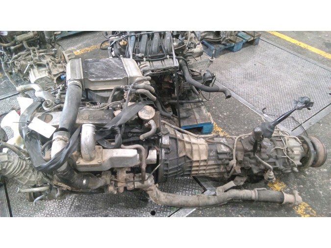 MOTOR CON ACCESORIOS SIN CAJA DE CAMBIOS NISSAN PATROL