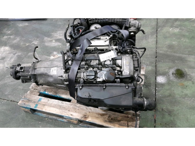 MOTOR CON ACCESORIOS Y CAJA DE CAMBIOS MERCEDES C 220 CDI