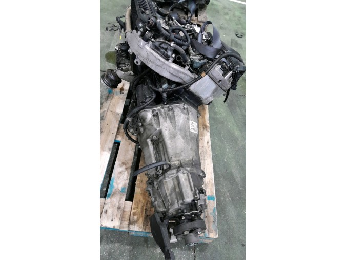 MOTOR CON ACCESORIOS Y CAJA DE CAMBIOS MERCEDES C 220 CDI