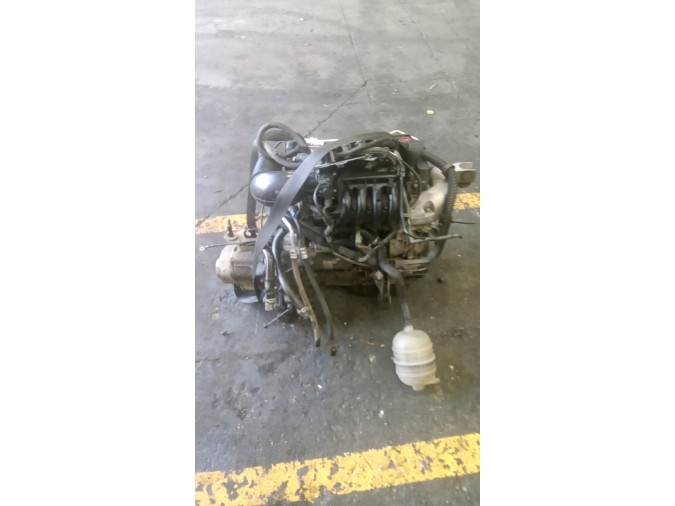 MOTOR CON ACCESORIOS Y CAJA DE CAMBIOS PEUGEOT 206 2004