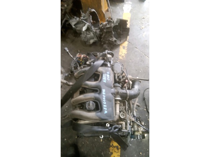 MOTOR CON ACCESORIOS Y CAJA DE CAMBIOS PEUGEOT PARTNER 2003