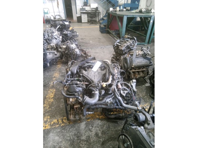 MOTOR CON ACCESORIOS Y CAJA DE CAMBIOS VOLVO S40 2007